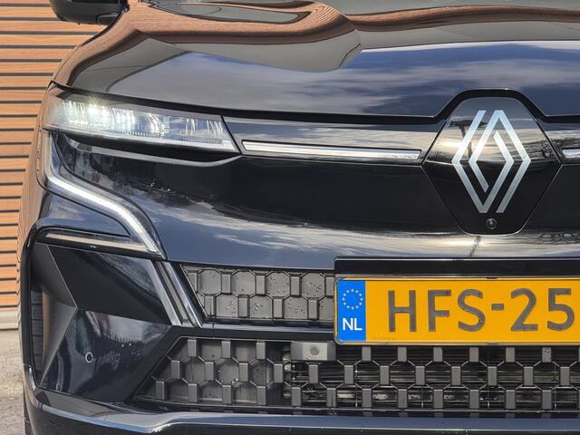 Renault MEGANE E-Tech 220 Comfort Range Techno 60 kWh Winterpack / H & K Audio / 20" lm velg / 360 camera enz enz