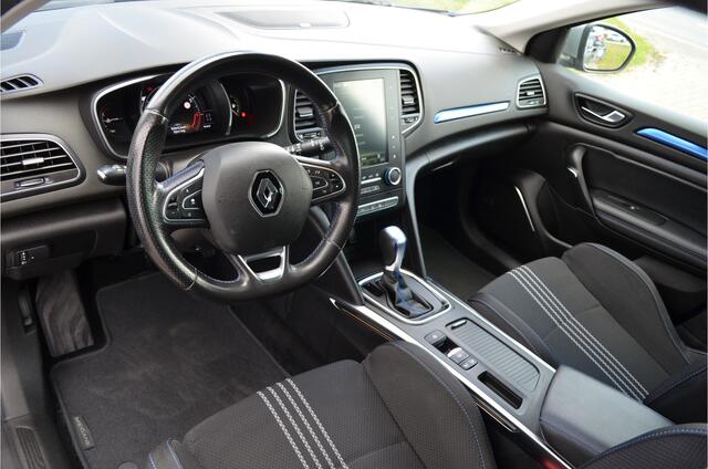 Renault MEGANE Estate 1.3 TCe GT-Line Carplay | Kuipstoelen | BOSE | LED koplampen | Automaat | Dodehoeksensor | Adaptive Cruise | Ambient light