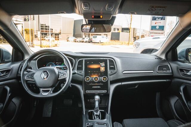 Renault MEGANE 1.6 E-Tech PH 160 HP INTENS FULL OPTION