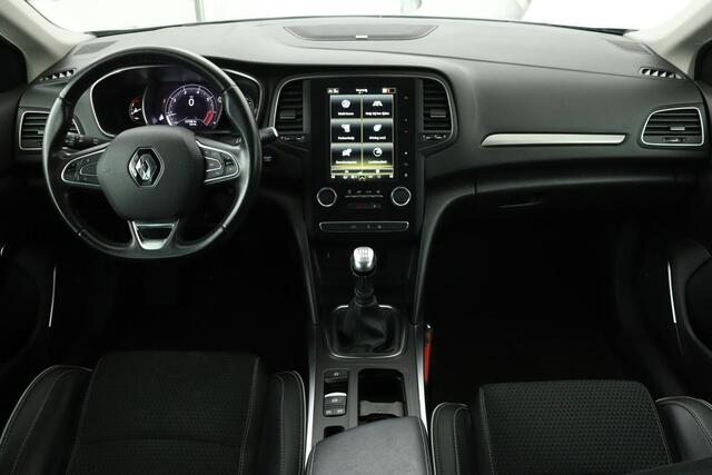Renault MEGANE 1.3 TCe Bose | Carplay | Camera | Half leder | Navigatie | Keyless | Dodehoek detectie | Park Assist | Climate control