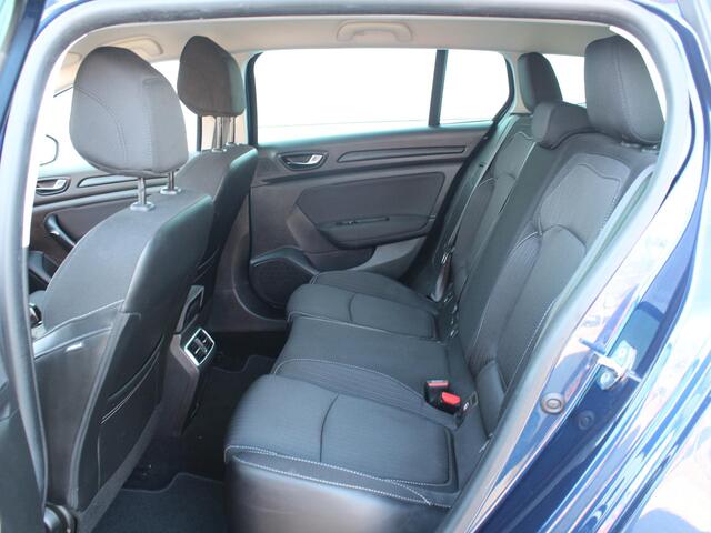 Renault MEGANE Estate 1.2 TCe Limited / Trekhaak (1700 KG) / Navigatie + Apple Carplay/Android Auto / Cruise Control / Climate Control / Keyless Entry & Start /
