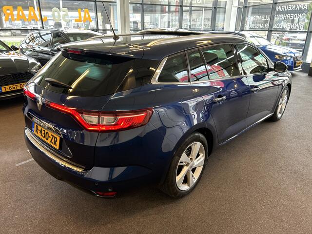 Renault MEGANE Estate 1.2 TCe Bose Automaat | Panoramadak | Achteruitrijcamera | Sfeerverlichting | Cruise control | Climate control | Sfeerverlichting | Adaptief onderstel | Dodehoeksdetectie | Head up display | Half lederen bekleding | Stoelverwarming | Navigatie | LE