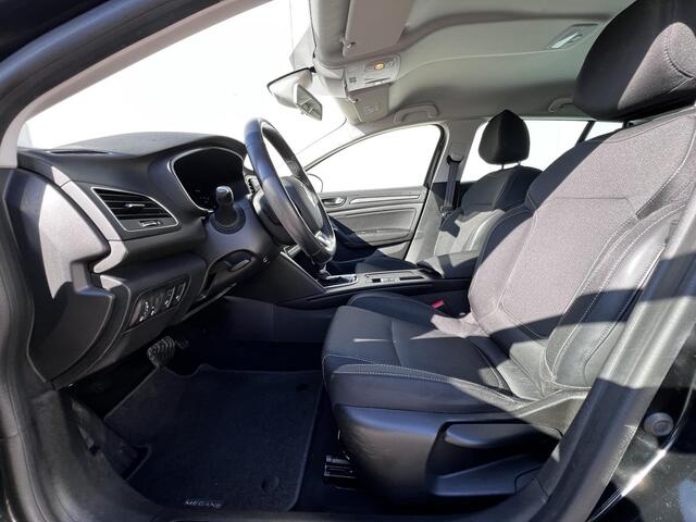 Renault MEGANE Estate 1.6 E-Tech PlugIn Hybrid 160 Business Zen Automaat / Afneembare trekhaak 750 kg / Dealer onderhouden / EAER bereik 51 km / Navigatie / Apple Carplay Android / Stoelverwarming /