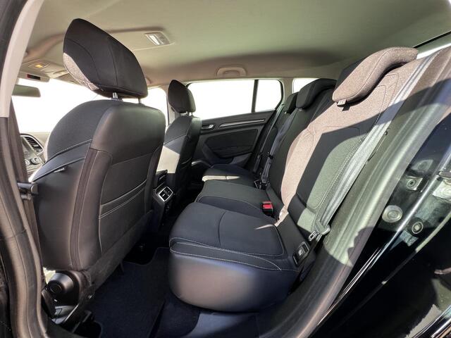 Renault MEGANE Estate 1.6 E-Tech PlugIn Hybrid 160 Business Zen Automaat / Afneembare trekhaak 750 kg / Dealer onderhouden / EAER bereik 51 km / Navigatie / Apple Carplay Android / Stoelverwarming /