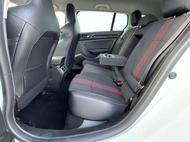 Renault MEGANE Estate 1.3 R.S. Line 140pk / 1700kg Trekgewicht / Dealer onderhouden / Camera / Navigatie / Climate Control /