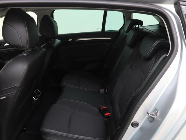 Renault MEGANE Estate TCe 140 Techno | Navigatie | Climate control | Achteruitrijcamera