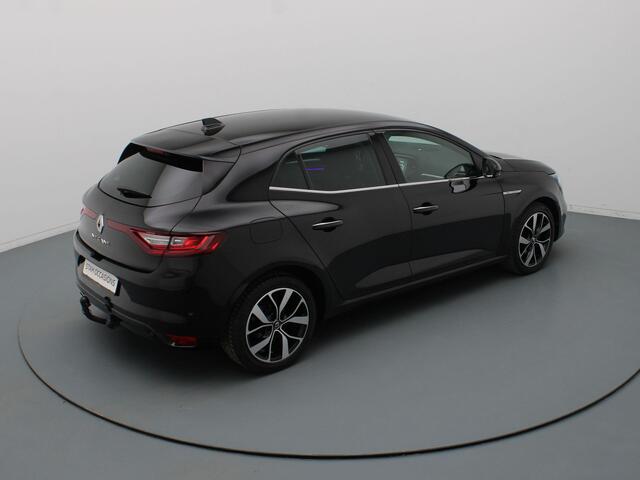Renault MEGANE TCe 115pk Bose BOSE | Camera | Cruise | Navi | Parksens. v+a | Stoelverw. | Trekhaak