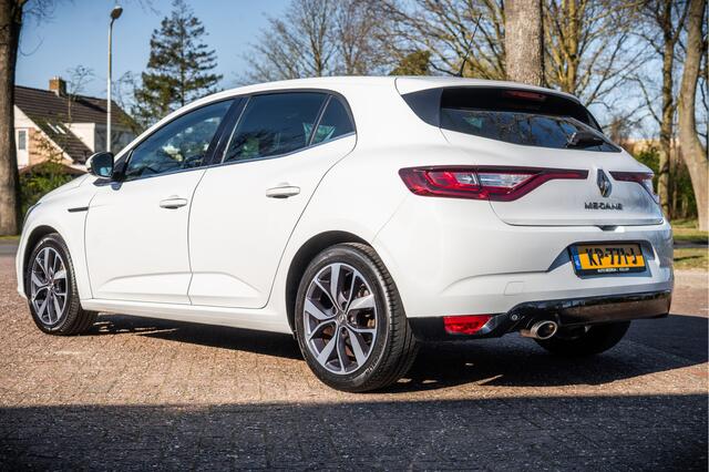Renault MEGANE TCe 130 Bose | Navigatie | Lichtmetalen velgen 17"