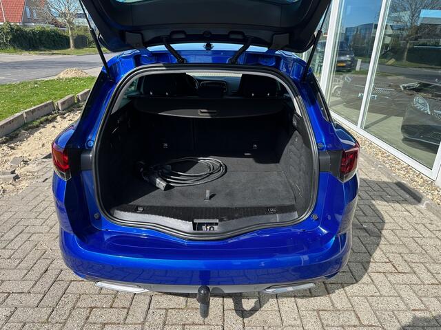 Renault MEGANE Estate 1.6 E-Tech Plug-In Hybrid 160 R.S. Line Metallic