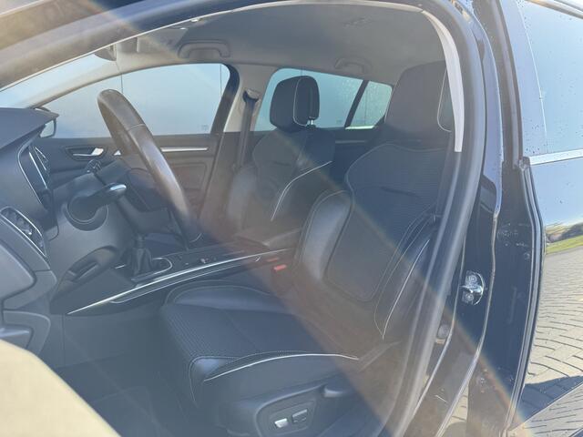 Renault MEGANE Estate 1.5 dCi Eco2 Bose | Trekhaak | Nette auto | Massage stoelen