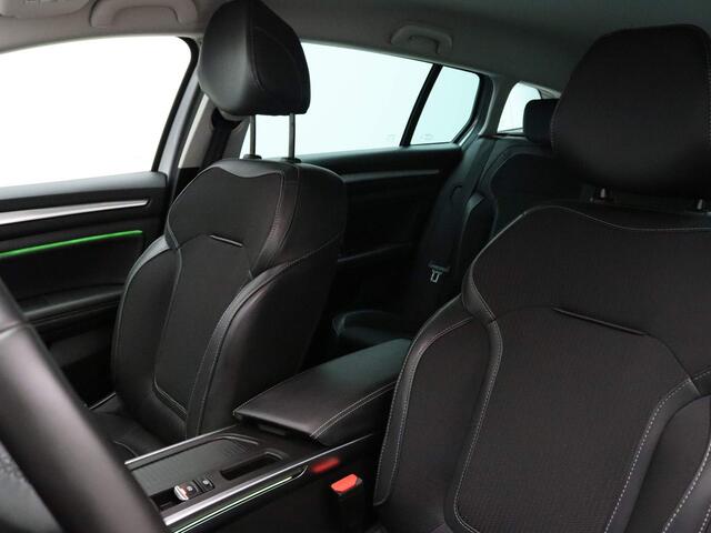 Renault MEGANE Estate TCe 140pk Techno EDC/AUTOMAAT Camera | Climate | Navi | Parksens. v+a