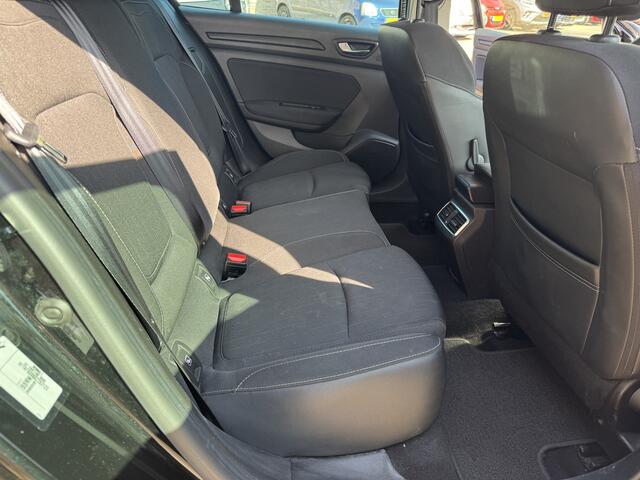 Renault MEGANE Estate 1.3 TCe Limited