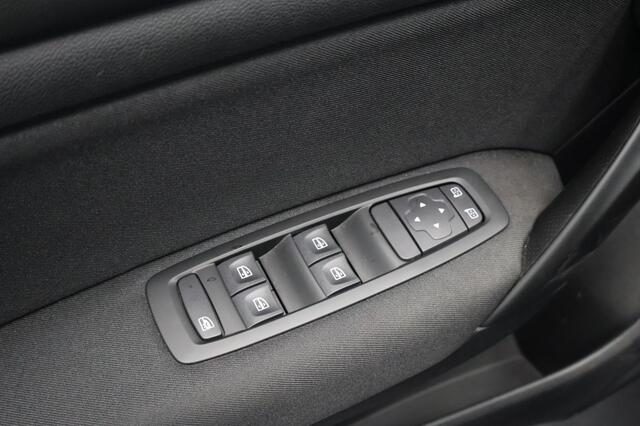 Renault MEGANE 1.3 TCe Business Zen | LED | DAB | Parkeersensoren