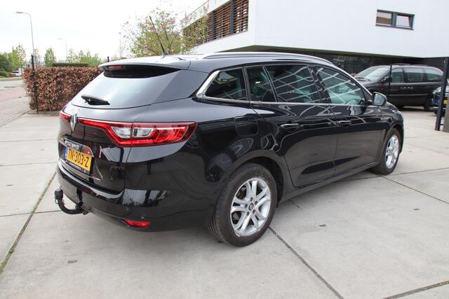 Renault MEGANE Estate 1.5 dCi Bose Groot Navi-Carplay-Camera, 1e eig, Massage Lente aanbieding!