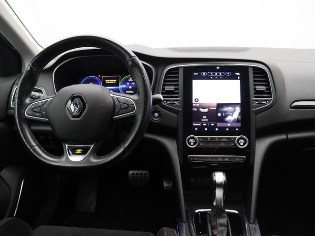 Renault MEGANE Estate 1.6 E-Tech Plug-In Hybrid 160 R.S. Line | Accuscore 98% | Sportstoelen | Head up display | Stoelverwarming |