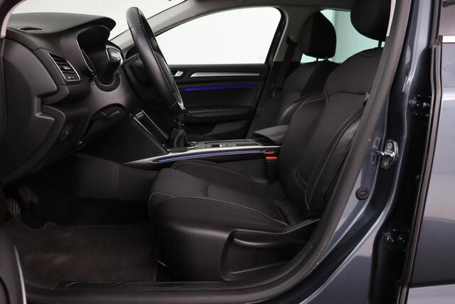 Renault MEGANE 1.3 TCe Limited | Carplay | Camera | Navigatie | Sfeerverlichting | Keyless | Climate control | Cruise control | Parkeerhulp