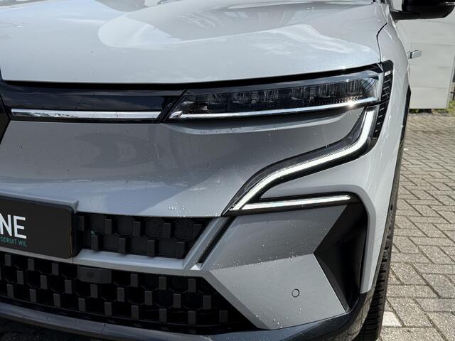 Renault MEGANE E-Tech EV60 Optimum Charge Iconic | Winterpack | Camera | Leder | Harman Kardon | Org. NL