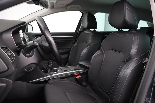 Renault MEGANE 1.3 TCe Business Zen | Trekhaak | Head-Up | Carplay | Full LED | Camera | Navigatie | Climate control | Parkeerhulp | Cruise control