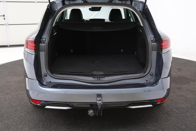 Renault MEGANE 1.3 TCe Business Zen | Trekhaak | Head-Up | Carplay | Full LED | Camera | Navigatie | Climate control | Parkeerhulp | Cruise control
