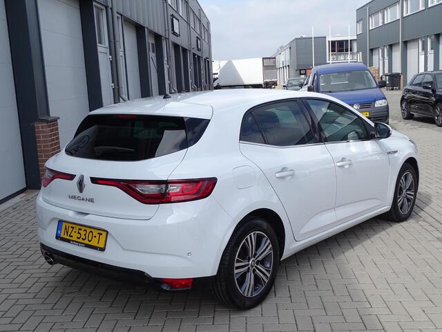 Renault MEGANE 1.2 TCe Bose Automaat, Navigatie, Multimedia, Camera, Head-Up display, Sport Interieur, Airco/ECC, CruiseControl, Parkeersensoren, LM-velgen