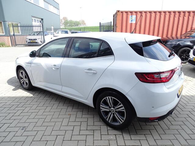 Renault MEGANE 1.2 TCe Bose Automaat, Navigatie, Multimedia, Camera, Head-Up display, Sport Interieur, Airco/ECC, CruiseControl, Parkeersensoren, LM-velgen