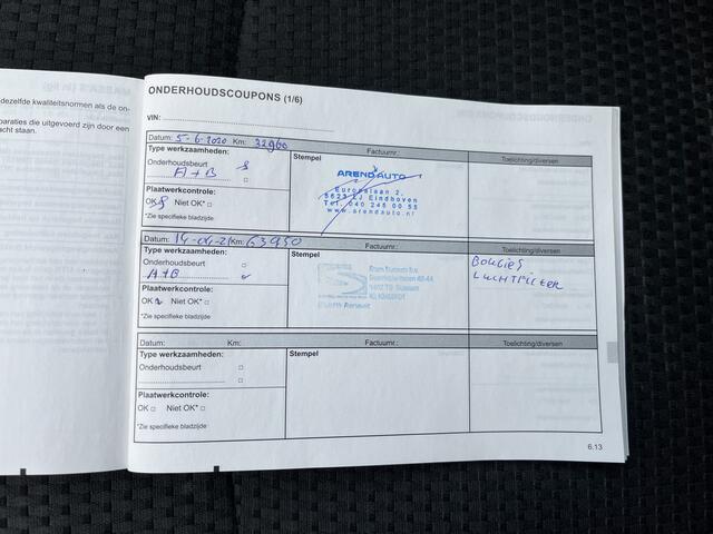 Renault MEGANE Estate 1.3 TCe 140 PK Bose / Trekhaak / Keyless / Camera / Blind spot warning / Climate / Lane assist / 17'' LMV /
