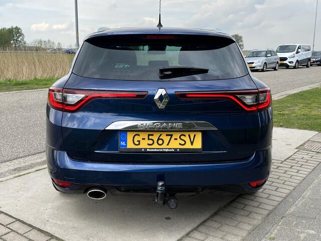 Renault MEGANE Estate 1.3 TCe 140 PK Bose / Trekhaak / Keyless / Camera / Blind spot warning / Climate / Lane assist / 17'' LMV /