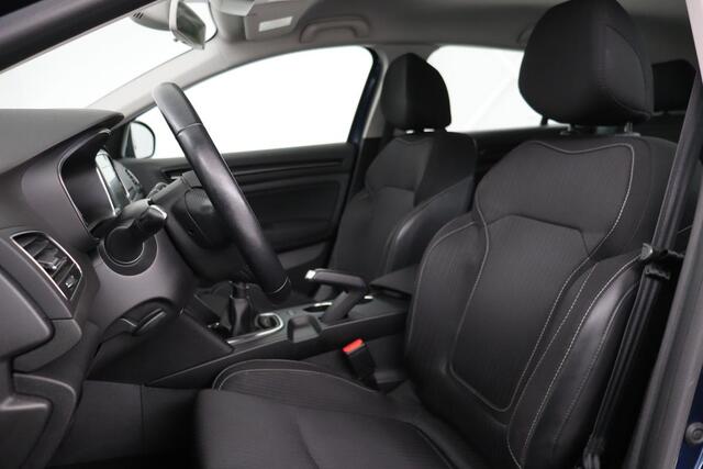 Renault MEGANE 1.2 TCe Zen | Trekhaak | Navigatie | Parkeerhulp | Climate control | Cruise control | Bluetooth | DAB | Regen-/lichtsensor