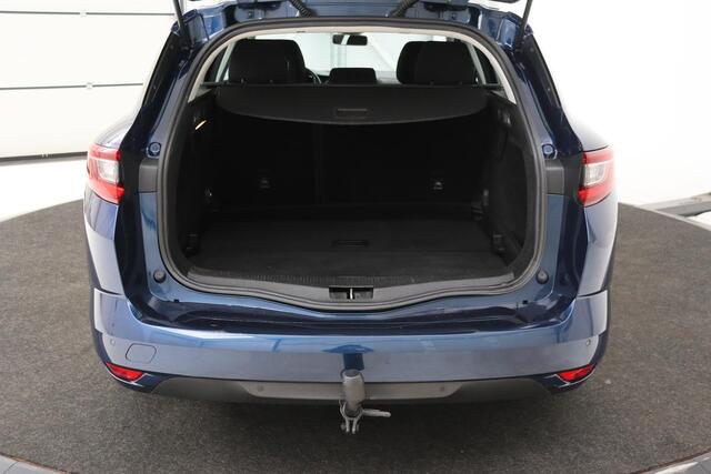 Renault MEGANE 1.2 TCe Zen | Trekhaak | Navigatie | Parkeerhulp | Climate control | Cruise control | Bluetooth | DAB | Regen-/lichtsensor
