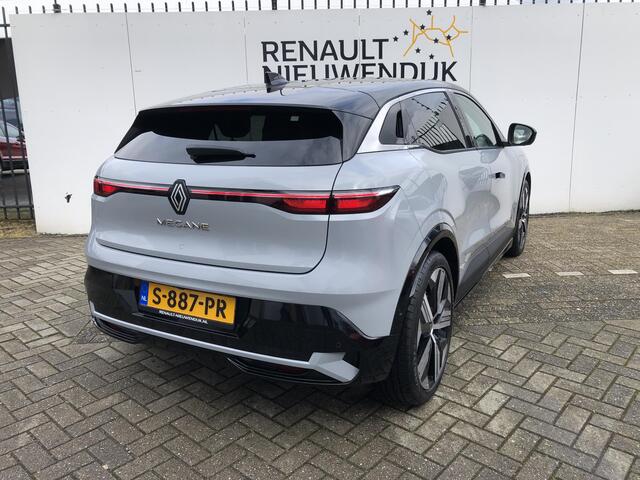 Renault MEGANE E-Tech Iconic 60 KW 220 PK / LEDER/ HARMAN KARDON / CAMERA 360 / WARMTEPOMP / STOEL EN STUURVERWARMING