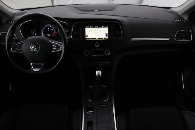 Renault MEGANE 1.3 TCe Bose | Trekhaak | Camera | Navigatie | Keyless | Massage | Carplay | Dodehoek detectie | Climate control | Cruise control