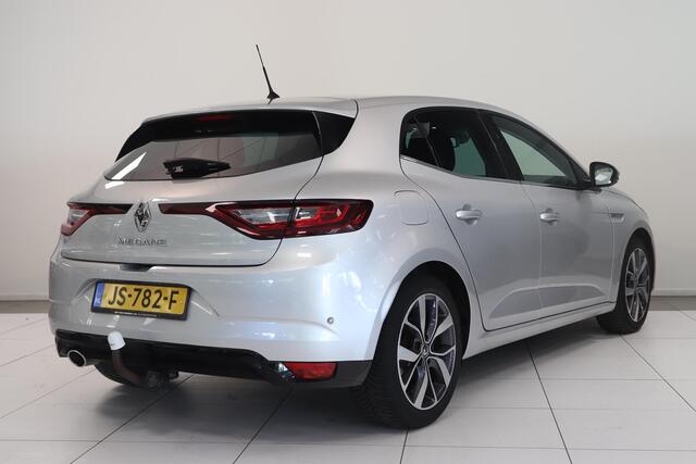 Renault MEGANE 1.5 dCi Bose | Camera | Climatronic | Navigatie | Trekhaak | Dealer onderhouden |