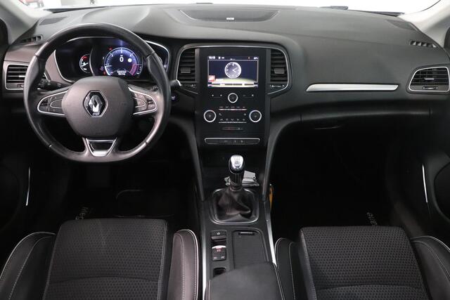 Renault MEGANE 1.5 dCi Bose | Camera | Climatronic | Navigatie | Trekhaak | Dealer onderhouden |