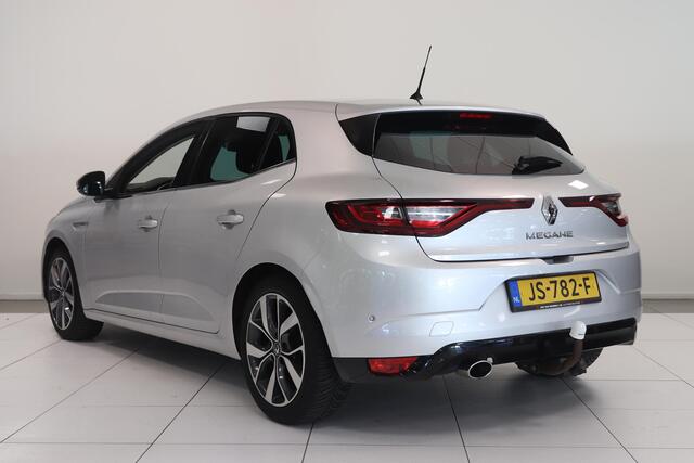 Renault MEGANE 1.5 dCi Bose | Camera | Climatronic | Navigatie | Trekhaak | Dealer onderhouden |
