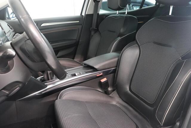 Renault MEGANE 1.5 dCi Bose | Camera | Climatronic | Navigatie | Trekhaak | Dealer onderhouden |