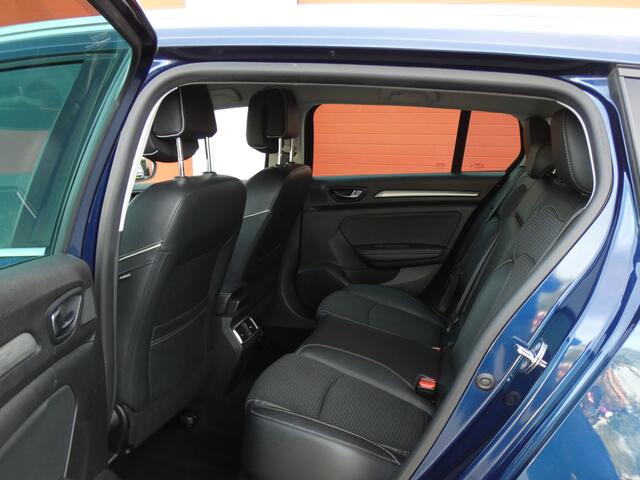 Renault MEGANE Estate 1.2 TCe Bose/ trekhaak/ mooie auto!