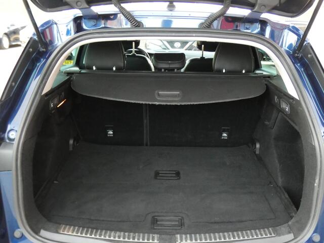Renault MEGANE Estate 1.2 TCe Bose/ trekhaak/ mooie auto!
