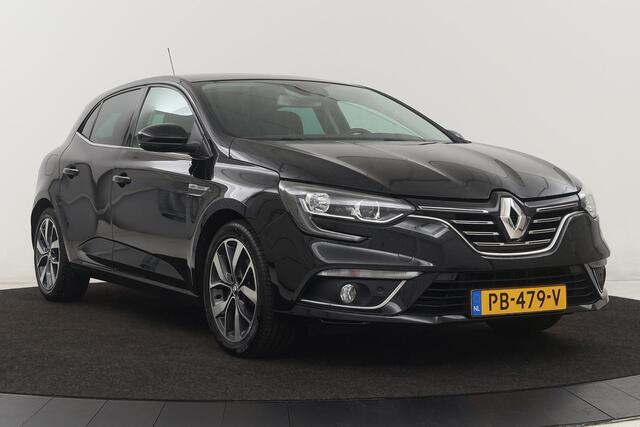 Renault MEGANE 1.5 dCi Bose | Trekhaak | Massage | Camera | Sfeerverlichting | Navigatie | Climate control | Cruise control | Parkeerhulp | Keyless