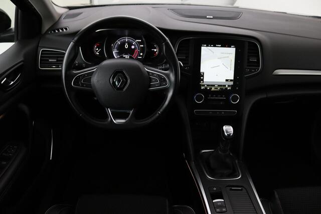 Renault MEGANE 1.5 dCi Bose | Trekhaak | Massage | Camera | Sfeerverlichting | Navigatie | Climate control | Cruise control | Parkeerhulp | Keyless