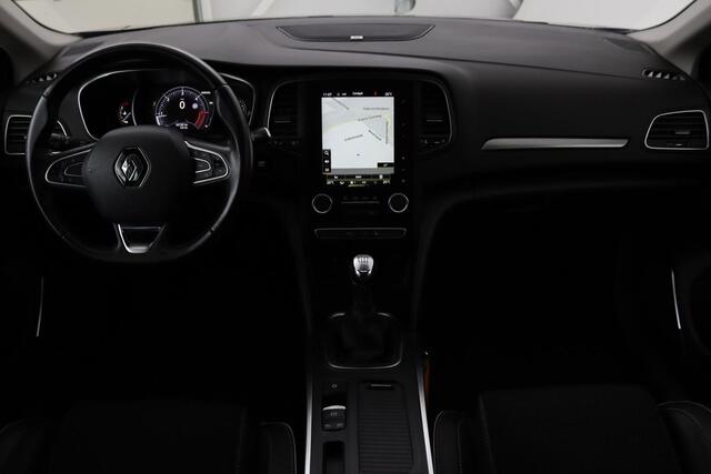 Renault MEGANE 1.5 dCi Bose | Trekhaak | Massage | Camera | Sfeerverlichting | Navigatie | Climate control | Cruise control | Parkeerhulp | Keyless
