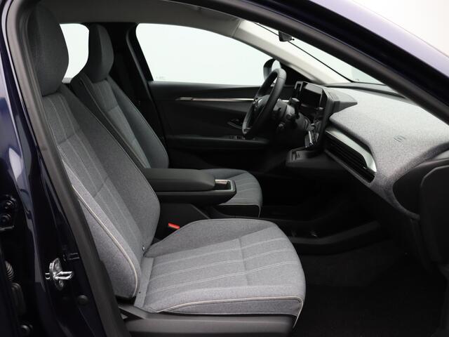 Renault MEGANE E-Tech comfort range Evolution 60 kWh | Navigatie | Stoel- en stuurwielverwarming | Parkeersensoren rondom |