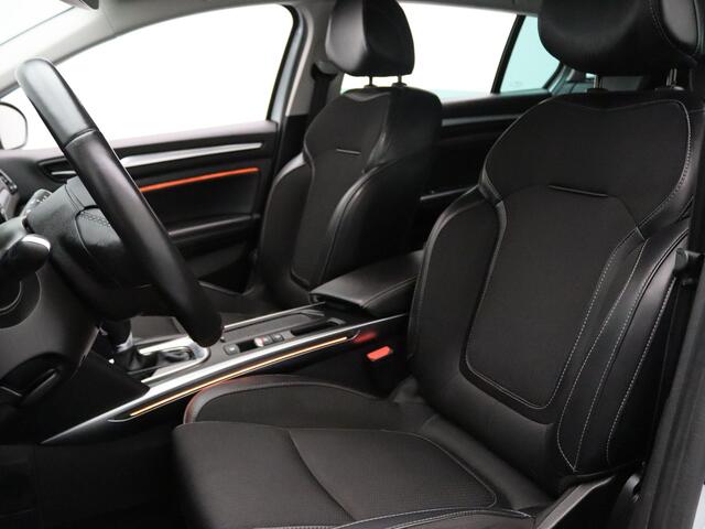 Renault MEGANE Estate E-Tech Plug-In Hybrid 160pk Techno Camera | Cruise | Navi | Parkeersens. v+a | Stoel-/stuurverw.