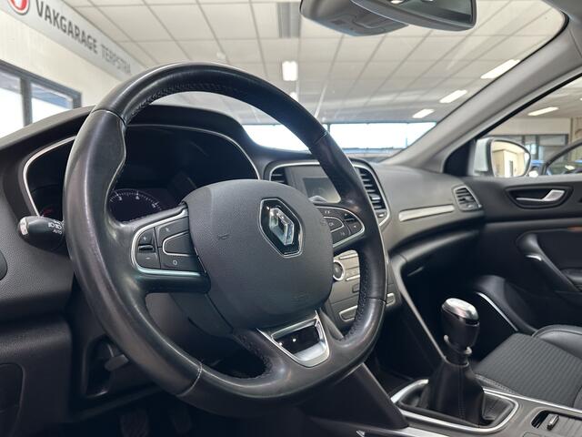 Renault MEGANE Estate 1.3 TCe Bose/ Trekhaak/ 17'' LMV/ Apple + Android/ Keyless/ Camera/ Lane-Assist./ Dode-Hoek DET./ Half-Leder/ PDC V+A/ Navi/ Clima/ Cruise/ Isofix/ Extra getint glas.
