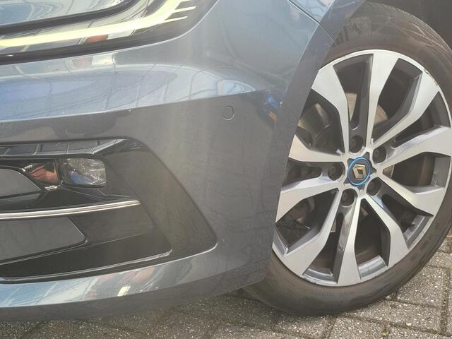 Renault MEGANE Estate 1.6 E-Tech Plug-In Hybrid 160 Business Edition One