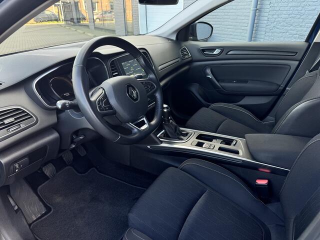 Renault MEGANE 1.5 dCi 116PK Limited 5Drs.* 87.299KM * / Navigatie / Airco-ecc./ Lmv./ Pack City, Pack Safety, Pack Visio / Apk feb-2026