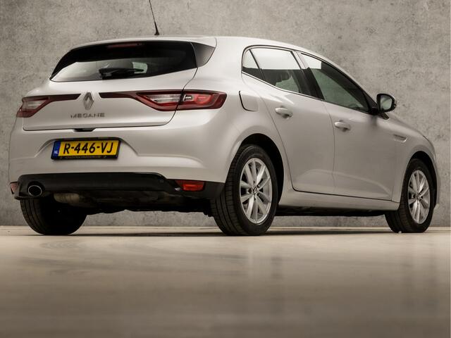 Renault MEGANE 1.2 TCe Limited Sport (VIRTUAL COCKPIT, APPLE CARPLAY, GROOT NAVI, STOELVERWARMING, LEDER, SPORTSTOELEN, PARKEERSENSOREN, GETINT GLAS, NIEUWE APK, NIEUWSTAAT)