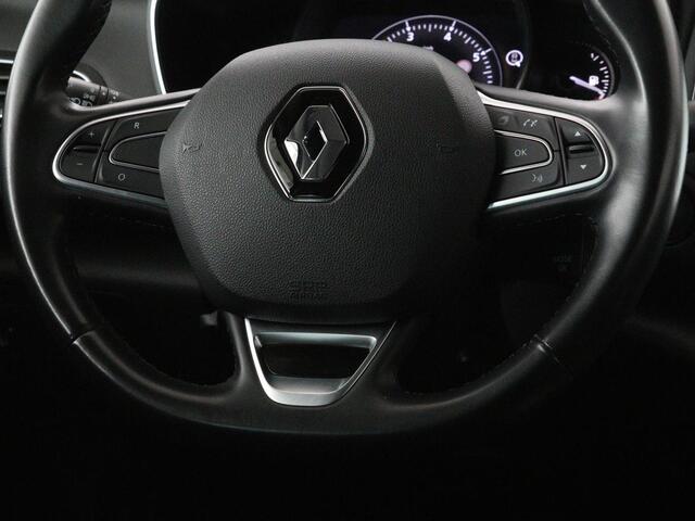 Renault MEGANE 1.3 TCe Bose | Trekhaak | Carplay | Climate control | Navigatie | Dodehoek detectie | Park Assist | Cruise control