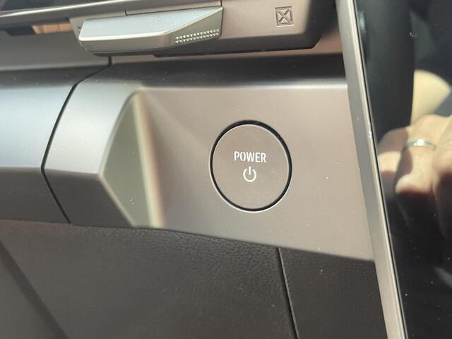 Renault MEGANE E-Tech comfort range iconic 60 kWh | Nieuwe auto | Voorraadvoordeel | Snel rijden! |