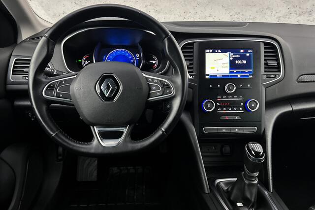 Renault MEGANE Estate 1.2 TCe Limited | Apple carplay | Navigatie | Parkeersensoren | Cruise control