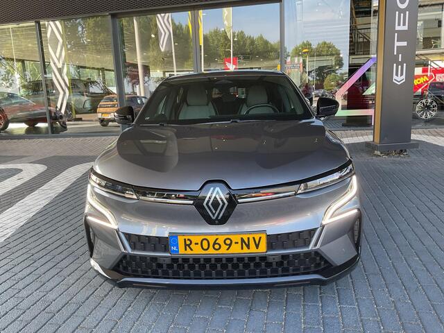 Renault MEGANE E-Tech EV60 Optimum Charge Iconic ACHTERUITRIJCAMERA / CRUISECONTROL / GROOTSTE SCHERM / APLE CARPLAY